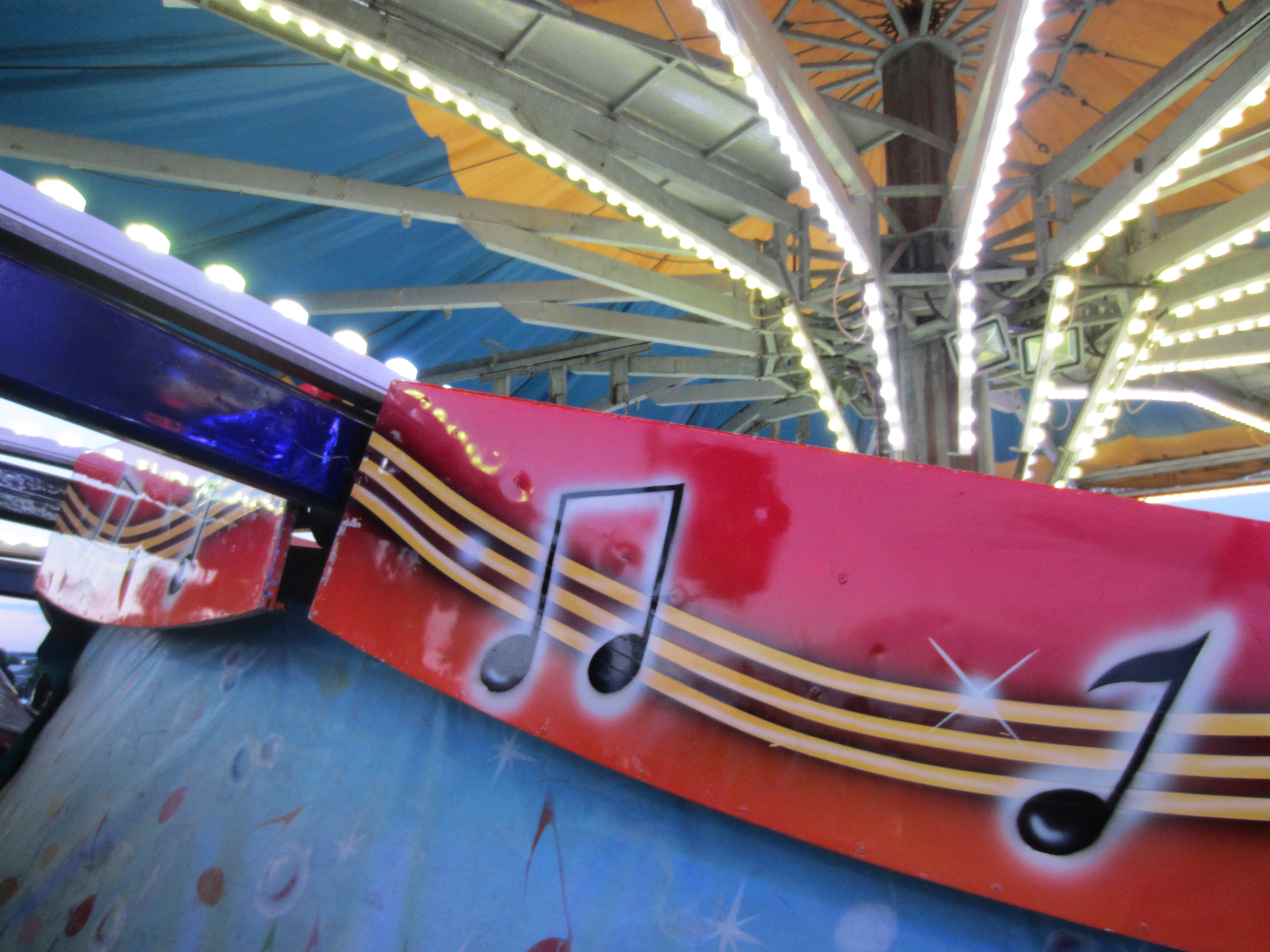 the inside view of an amusement ride